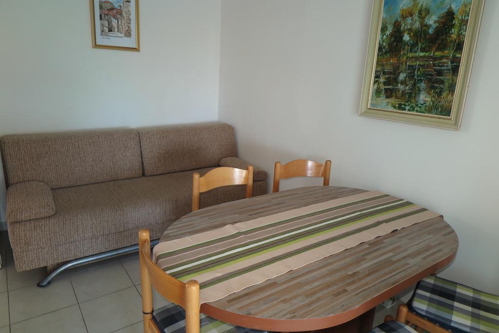 Apartment Omerovic نوفاليا المظهر الخارجي الصورة
