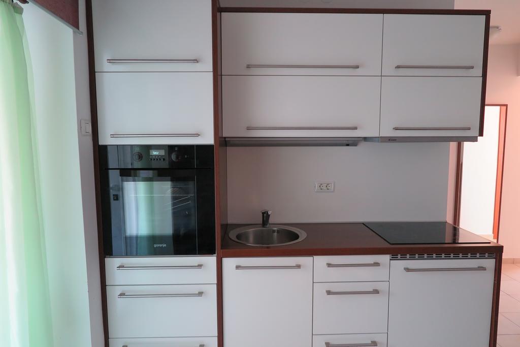 Apartment Omerovic نوفاليا المظهر الخارجي الصورة