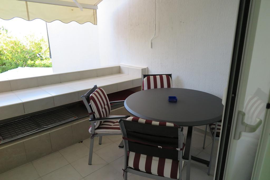 Apartment Omerovic نوفاليا المظهر الخارجي الصورة